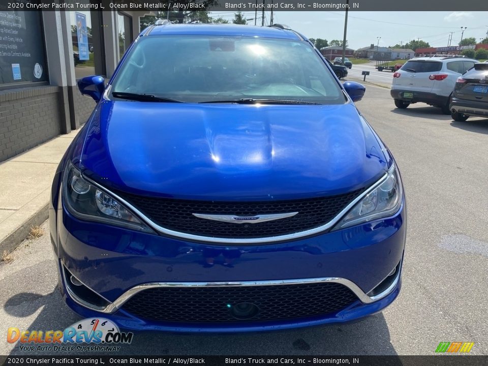 2020 Chrysler Pacifica Touring L Ocean Blue Metallic / Alloy/Black Photo #11