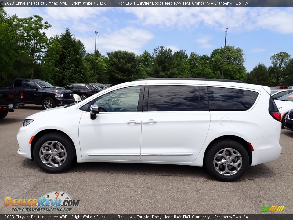 2023 Chrysler Pacifica Limited AWD Bright White / Black Photo #2