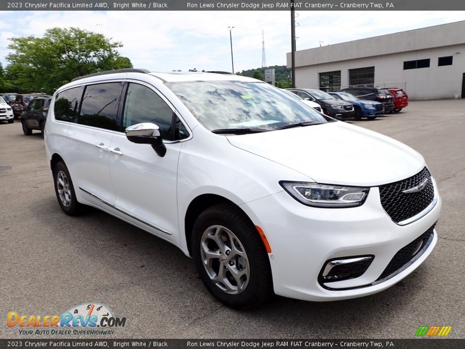 2023 Chrysler Pacifica Limited AWD Bright White / Black Photo #7