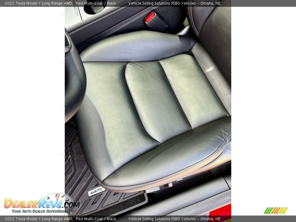 Front Seat of 2022 Tesla Model Y Long Range AWD Photo #4