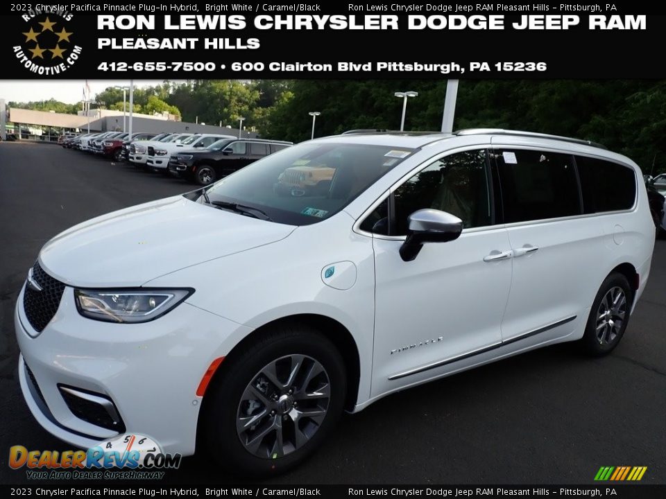 2023 Chrysler Pacifica Pinnacle Plug-In Hybrid Bright White / Caramel/Black Photo #1