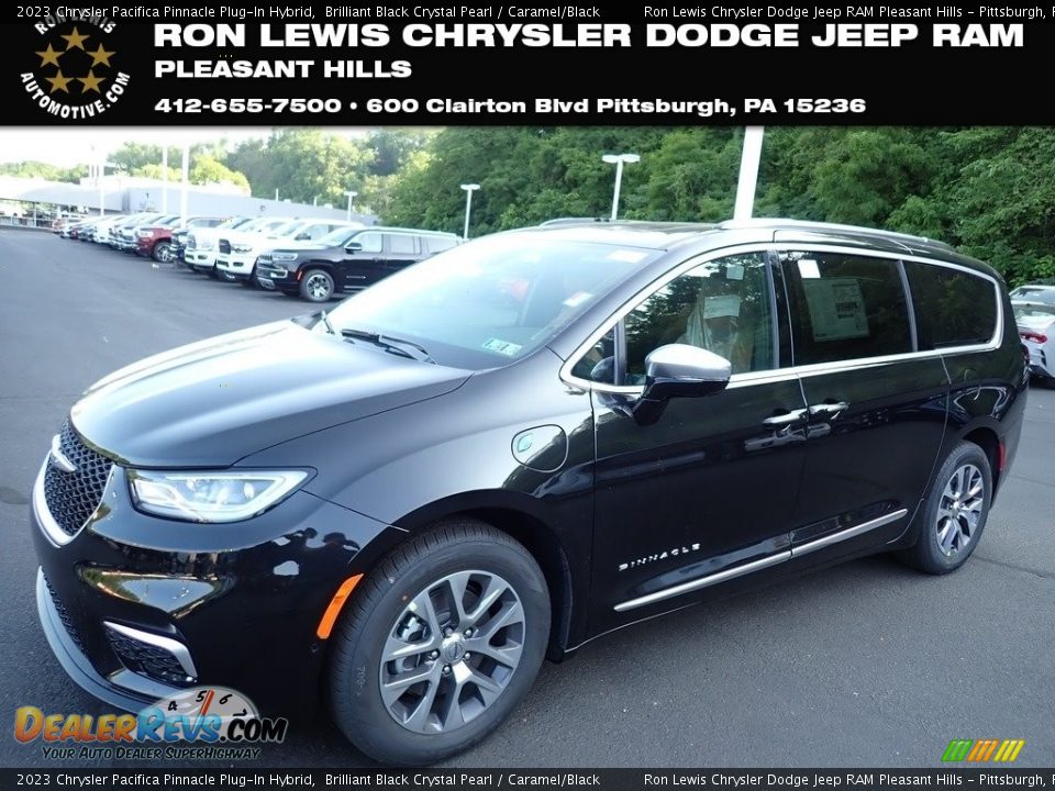 2023 Chrysler Pacifica Pinnacle Plug-In Hybrid Brilliant Black Crystal Pearl / Caramel/Black Photo #1