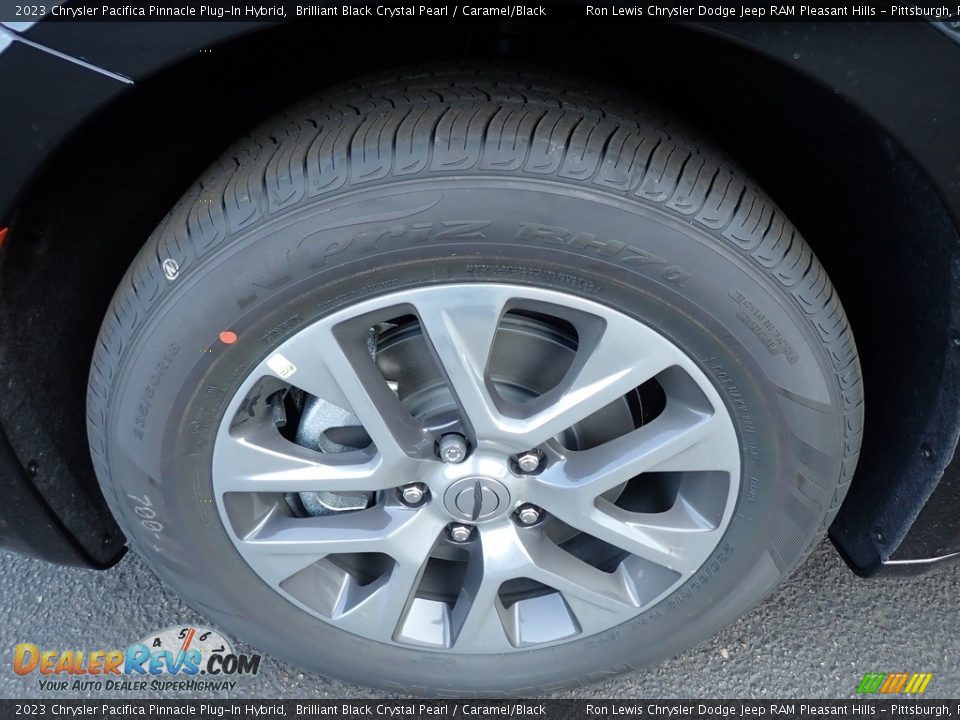 2023 Chrysler Pacifica Pinnacle Plug-In Hybrid Brilliant Black Crystal Pearl / Caramel/Black Photo #10