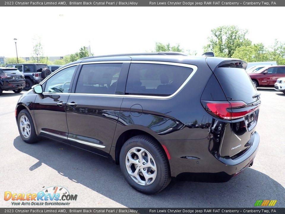 2023 Chrysler Pacifica Limited AWD Brilliant Black Crystal Pearl / Black/Alloy Photo #3