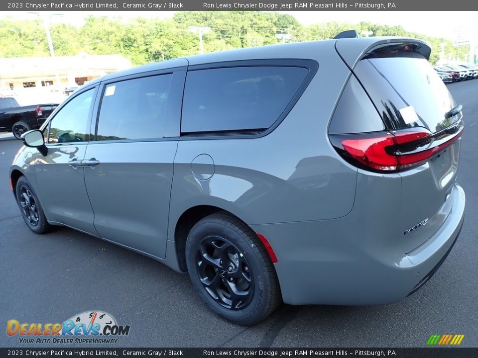 2023 Chrysler Pacifica Hybrid Limited Ceramic Gray / Black Photo #3