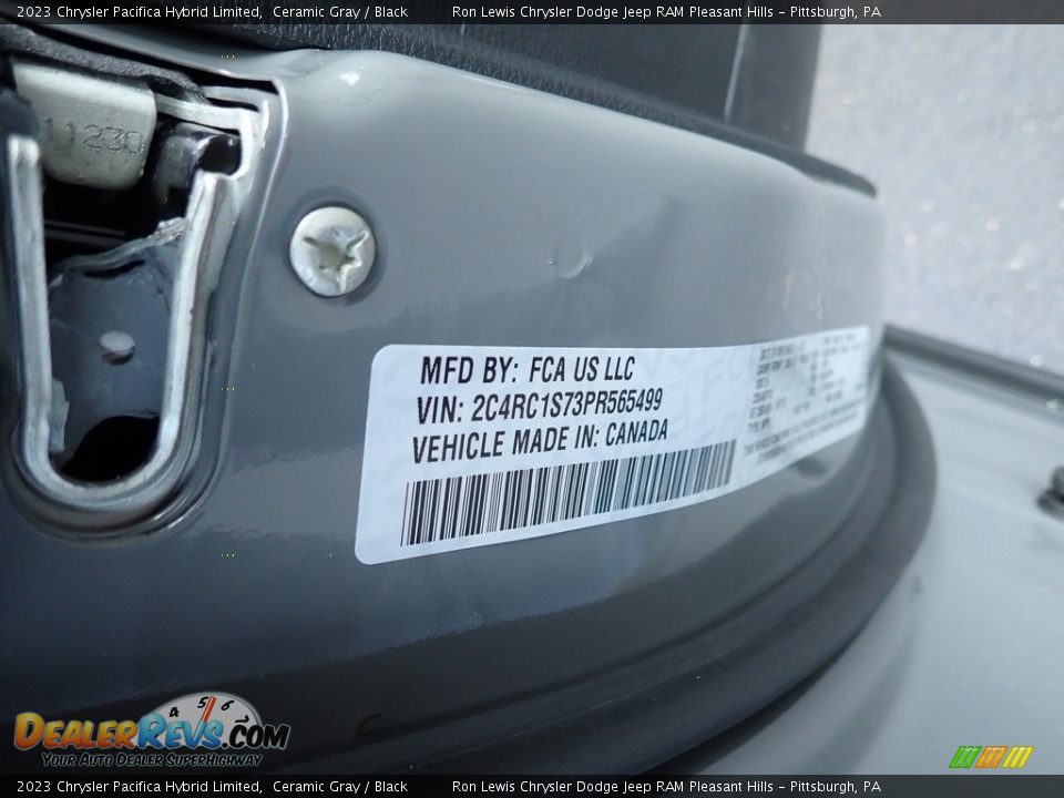 2023 Chrysler Pacifica Hybrid Limited Ceramic Gray / Black Photo #16