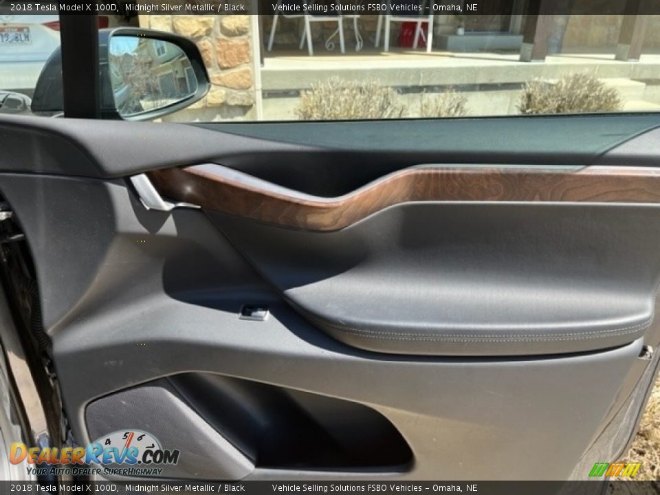 Door Panel of 2018 Tesla Model X 100D Photo #9
