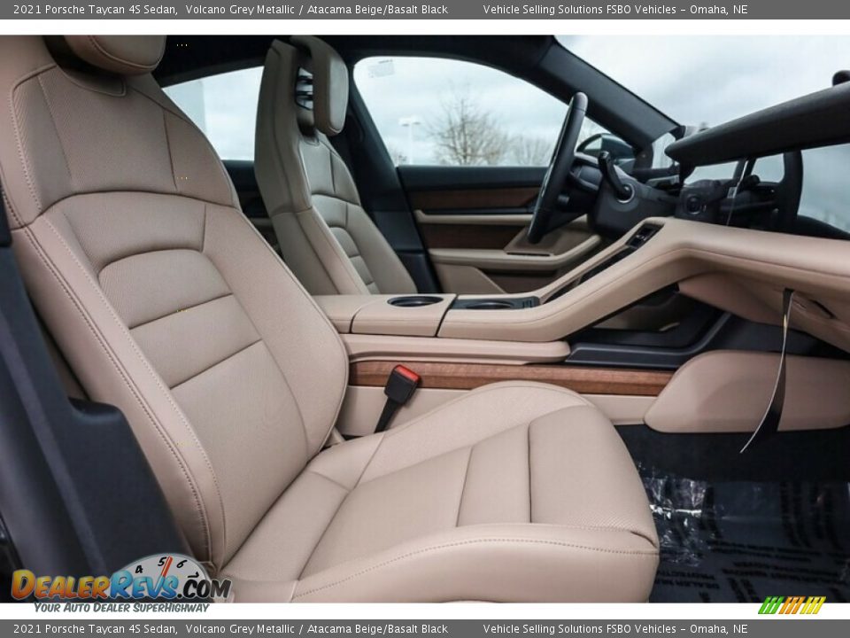 Front Seat of 2021 Porsche Taycan 4S Sedan Photo #5