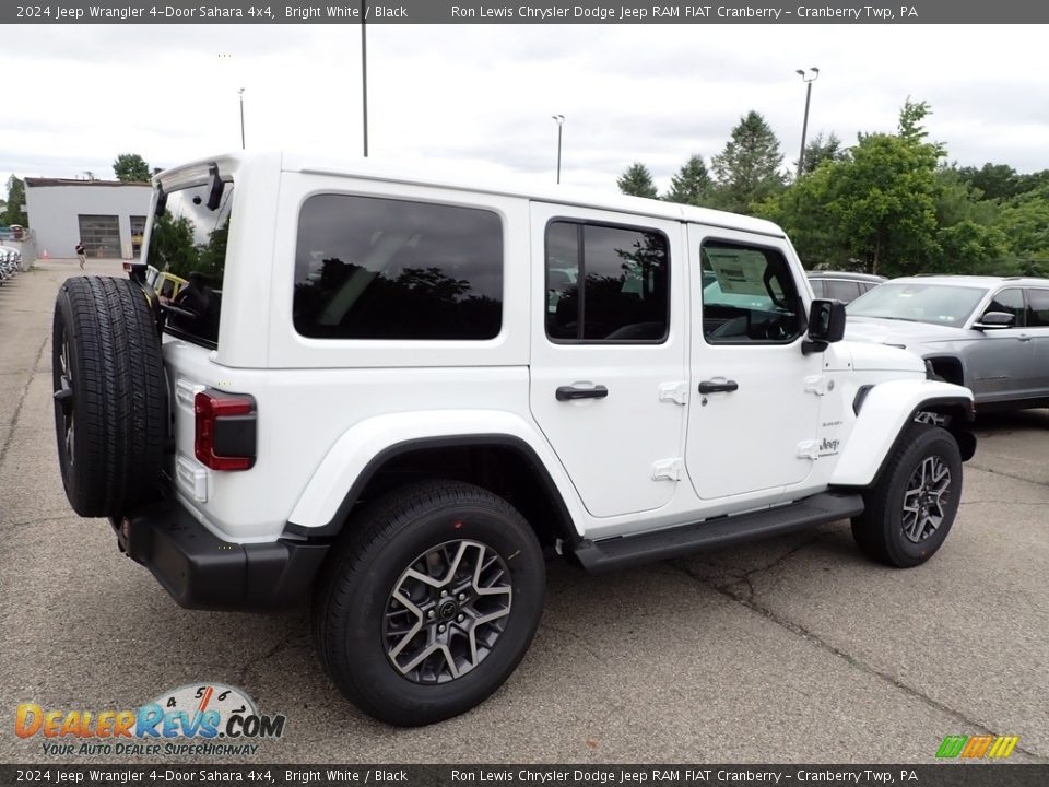 2024 Jeep Wrangler 4-Door Sahara 4x4 Bright White / Black Photo #5