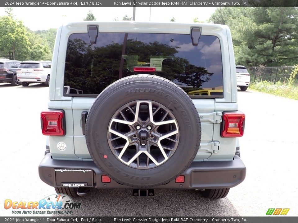 2024 Jeep Wrangler 4-Door Sahara 4x4 Earl / Black Photo #4