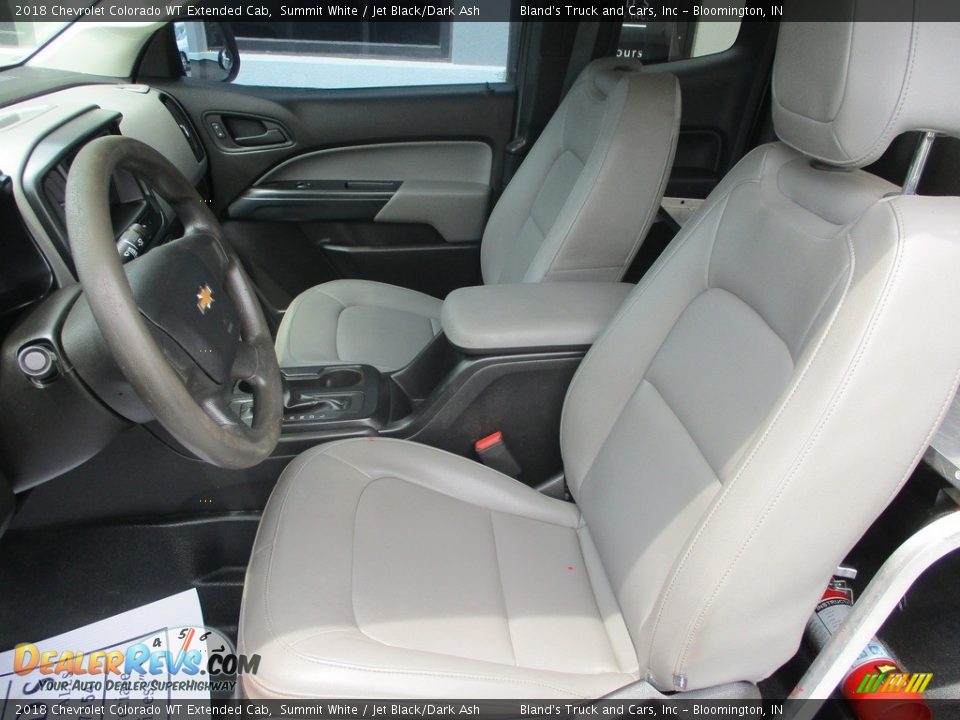 Front Seat of 2018 Chevrolet Colorado WT Extended Cab Photo #8