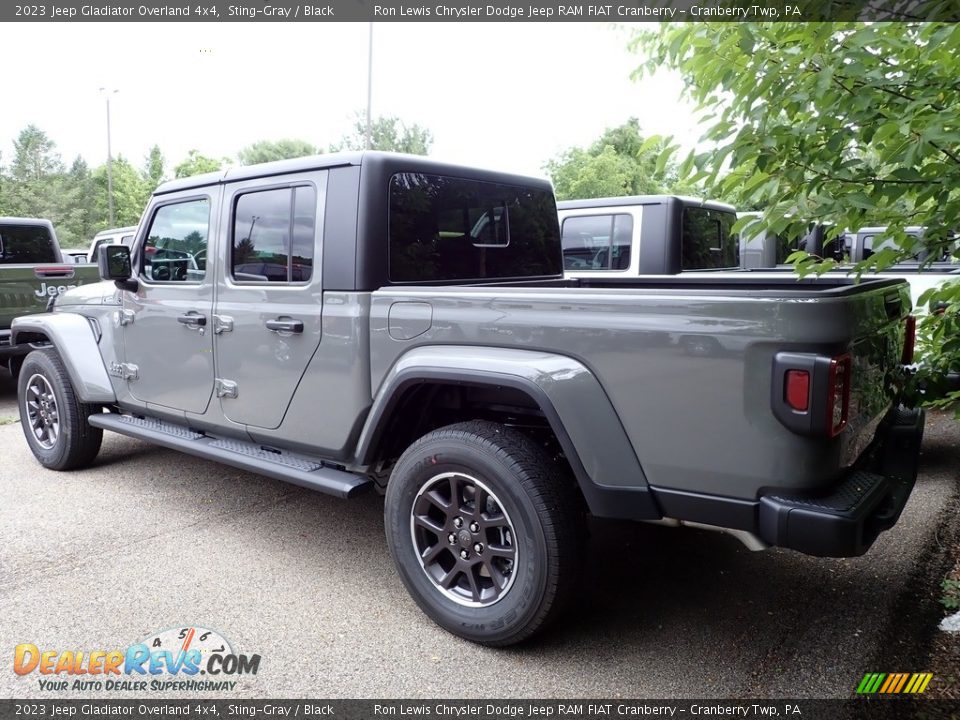 2023 Jeep Gladiator Overland 4x4 Sting-Gray / Black Photo #5