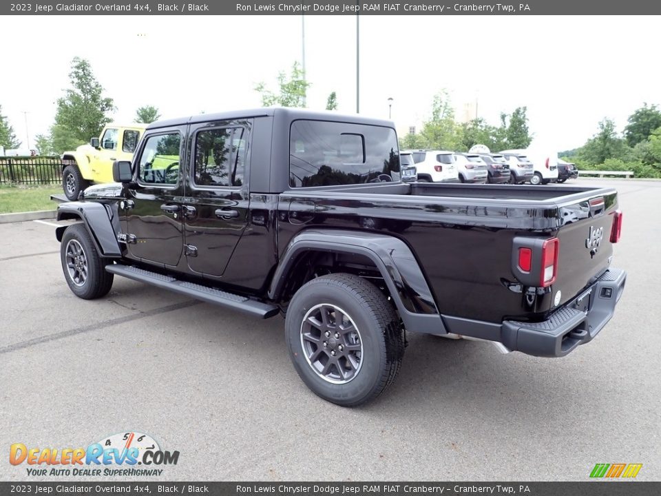 2023 Jeep Gladiator Overland 4x4 Black / Black Photo #3