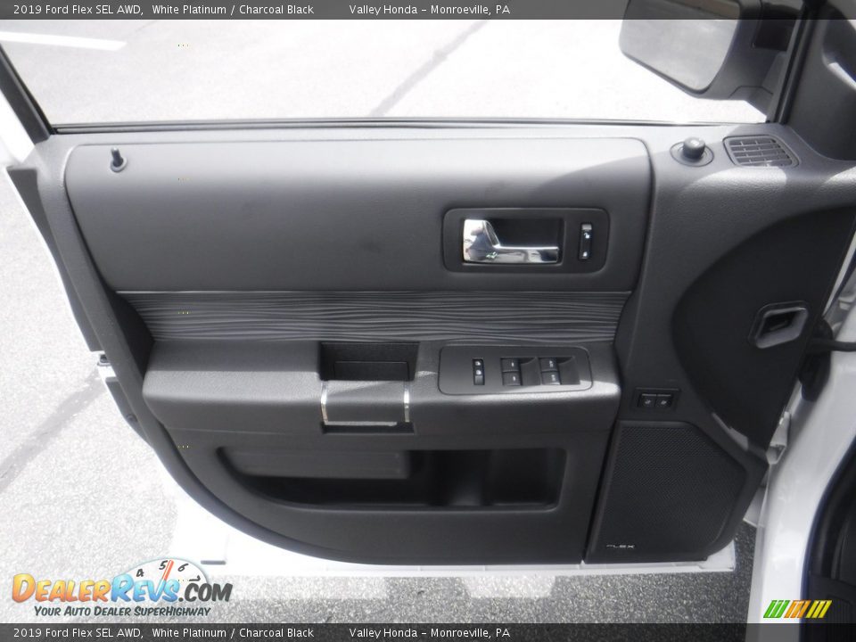 Door Panel of 2019 Ford Flex SEL AWD Photo #19