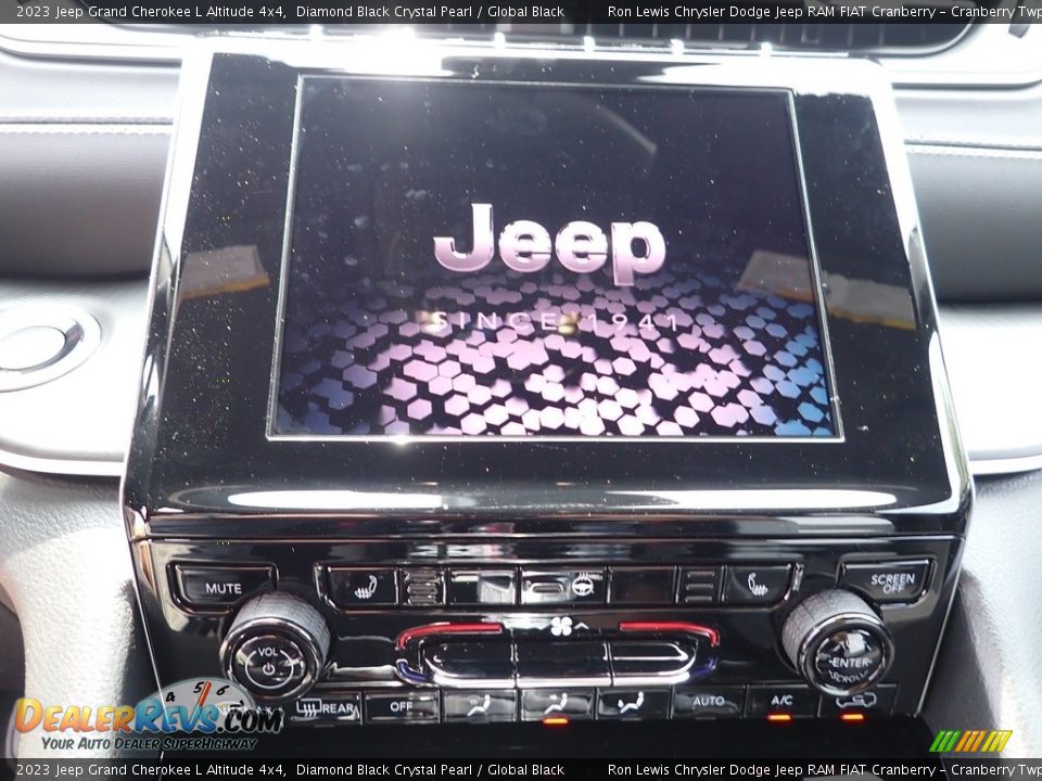 2023 Jeep Grand Cherokee L Altitude 4x4 Diamond Black Crystal Pearl / Global Black Photo #17