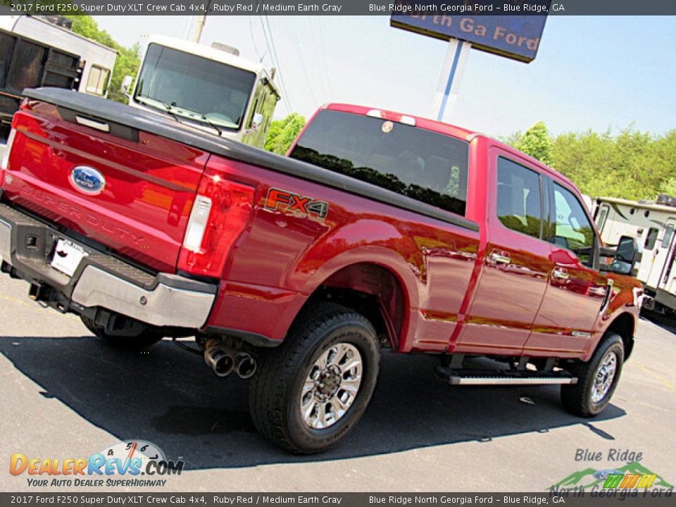 2017 Ford F250 Super Duty XLT Crew Cab 4x4 Ruby Red / Medium Earth Gray Photo #30