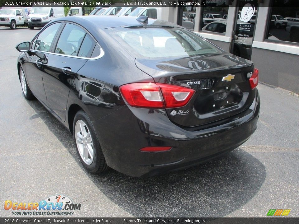 2018 Chevrolet Cruze LT Mosaic Black Metallic / Jet Black Photo #3