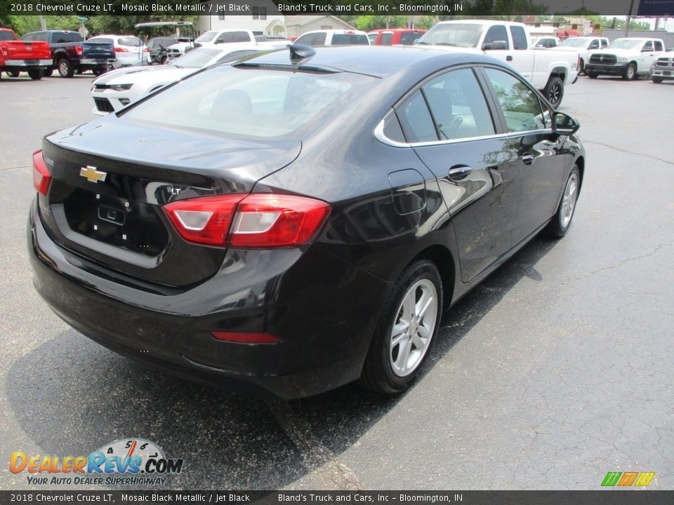 2018 Chevrolet Cruze LT Mosaic Black Metallic / Jet Black Photo #4