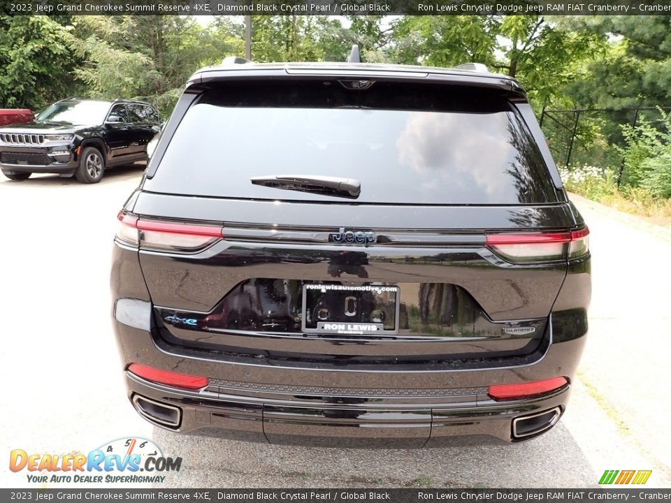 2023 Jeep Grand Cherokee Summit Reserve 4XE Diamond Black Crystal Pearl / Global Black Photo #4