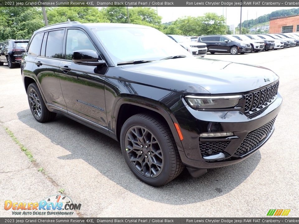 Front 3/4 View of 2023 Jeep Grand Cherokee Summit Reserve 4XE Photo #7