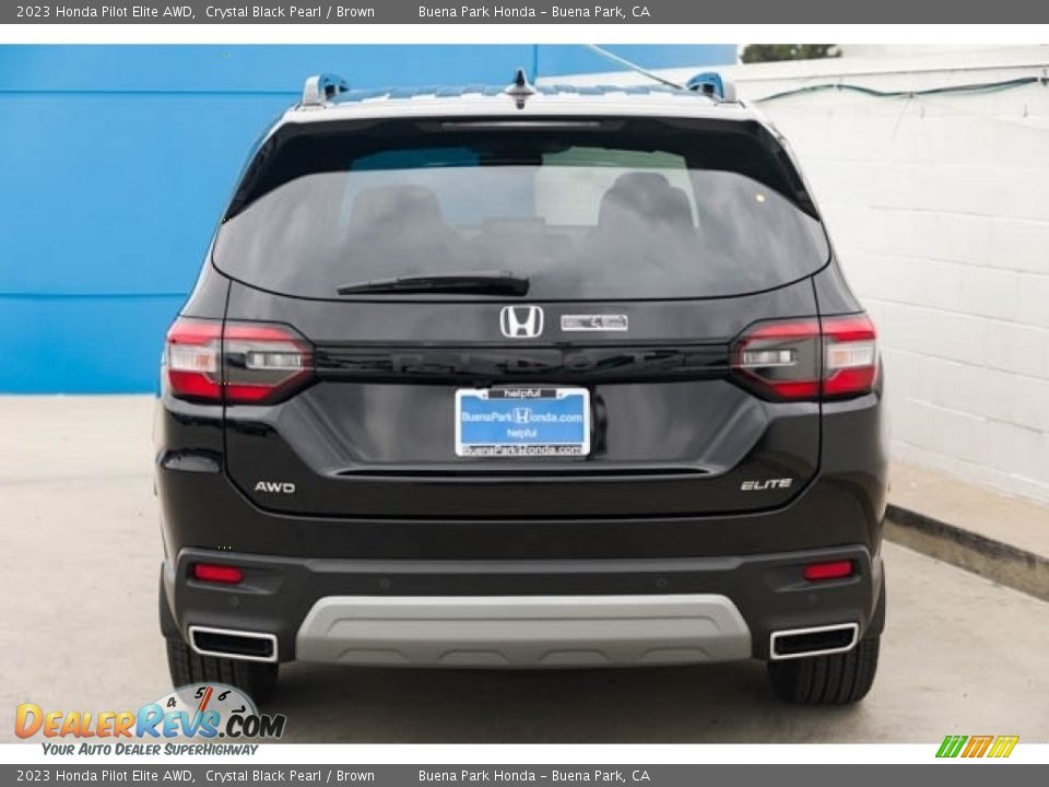 2023 Honda Pilot Elite AWD Crystal Black Pearl / Brown Photo #5