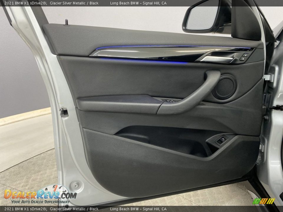 Door Panel of 2021 BMW X1 sDrive28i Photo #12