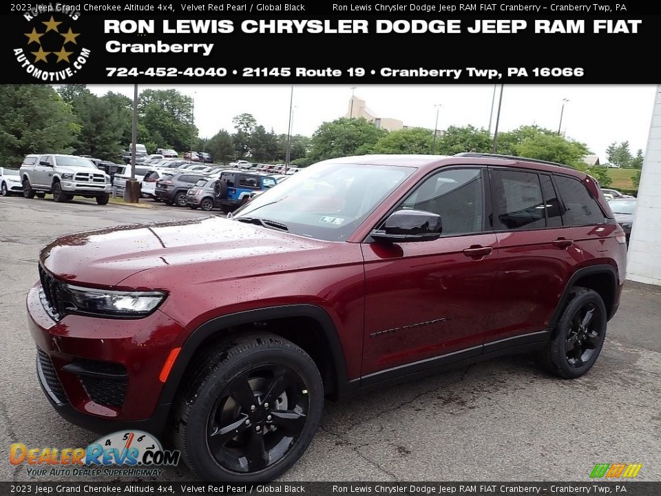 2023 Jeep Grand Cherokee Altitude 4x4 Velvet Red Pearl / Global Black Photo #1