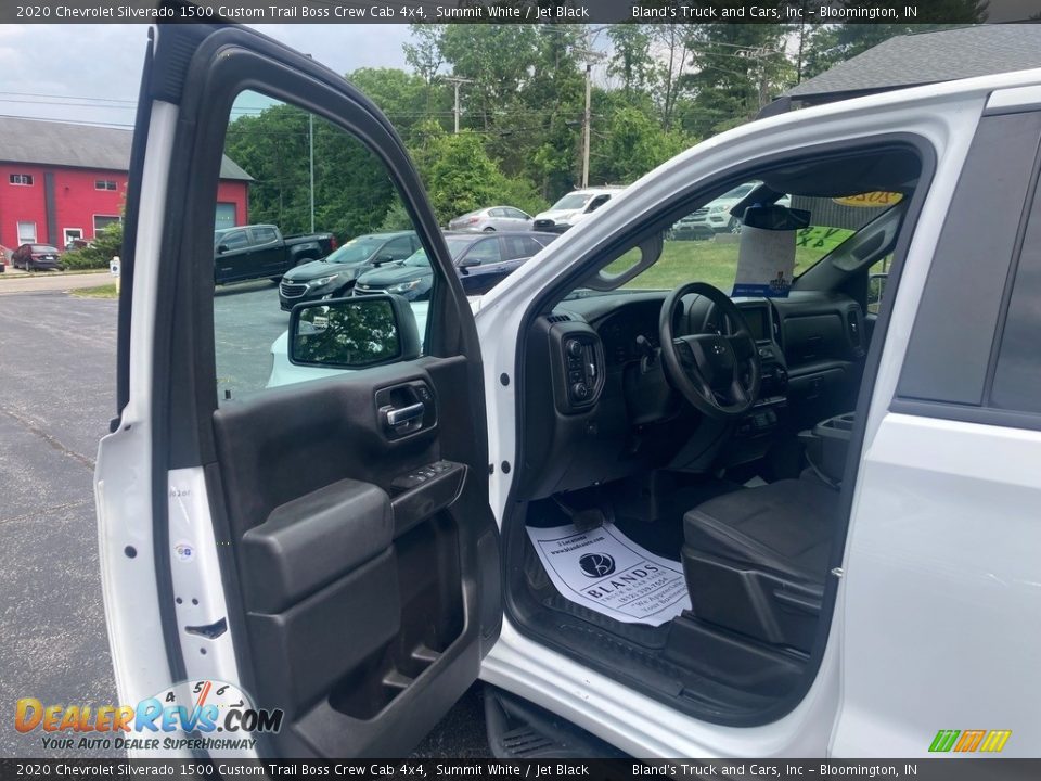 2020 Chevrolet Silverado 1500 Custom Trail Boss Crew Cab 4x4 Summit White / Jet Black Photo #9