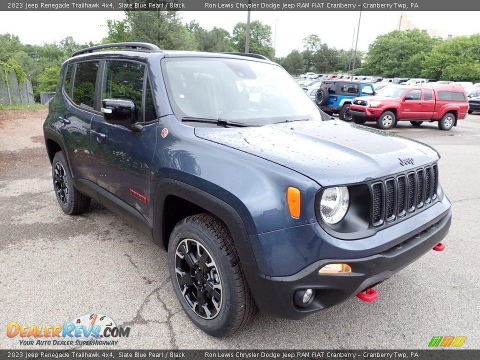 Front 3/4 View of 2023 Jeep Renegade Trailhawk 4x4 Photo #3