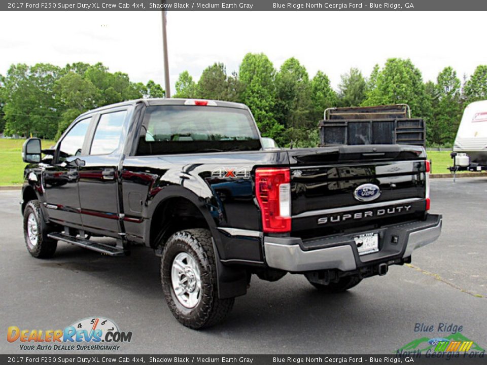 2017 Ford F250 Super Duty XL Crew Cab 4x4 Shadow Black / Medium Earth Gray Photo #3