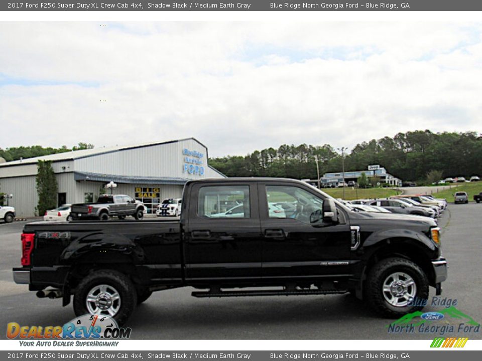 2017 Ford F250 Super Duty XL Crew Cab 4x4 Shadow Black / Medium Earth Gray Photo #6