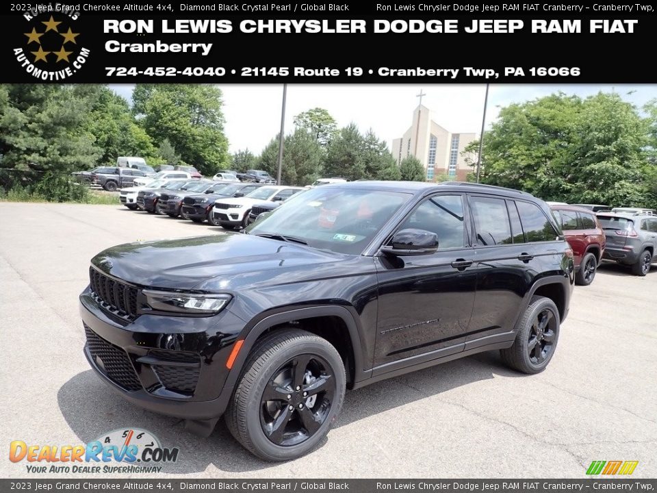 2023 Jeep Grand Cherokee Altitude 4x4 Diamond Black Crystal Pearl / Global Black Photo #1