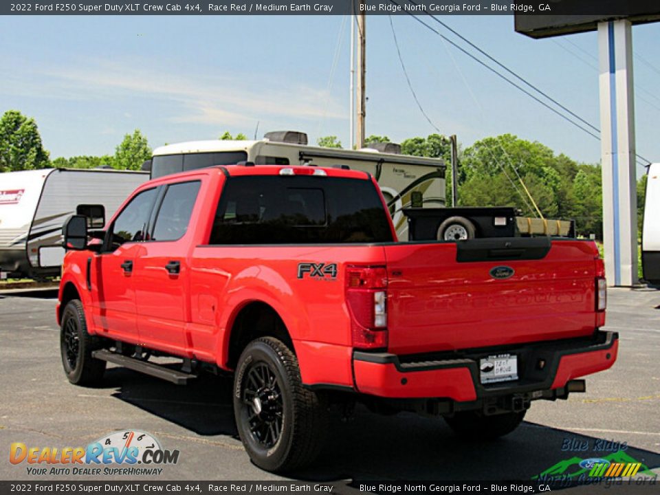 2022 Ford F250 Super Duty XLT Crew Cab 4x4 Race Red / Medium Earth Gray Photo #3