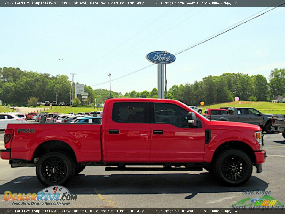 2022 Ford F250 Super Duty XLT Crew Cab 4x4 Race Red / Medium Earth Gray Photo #6