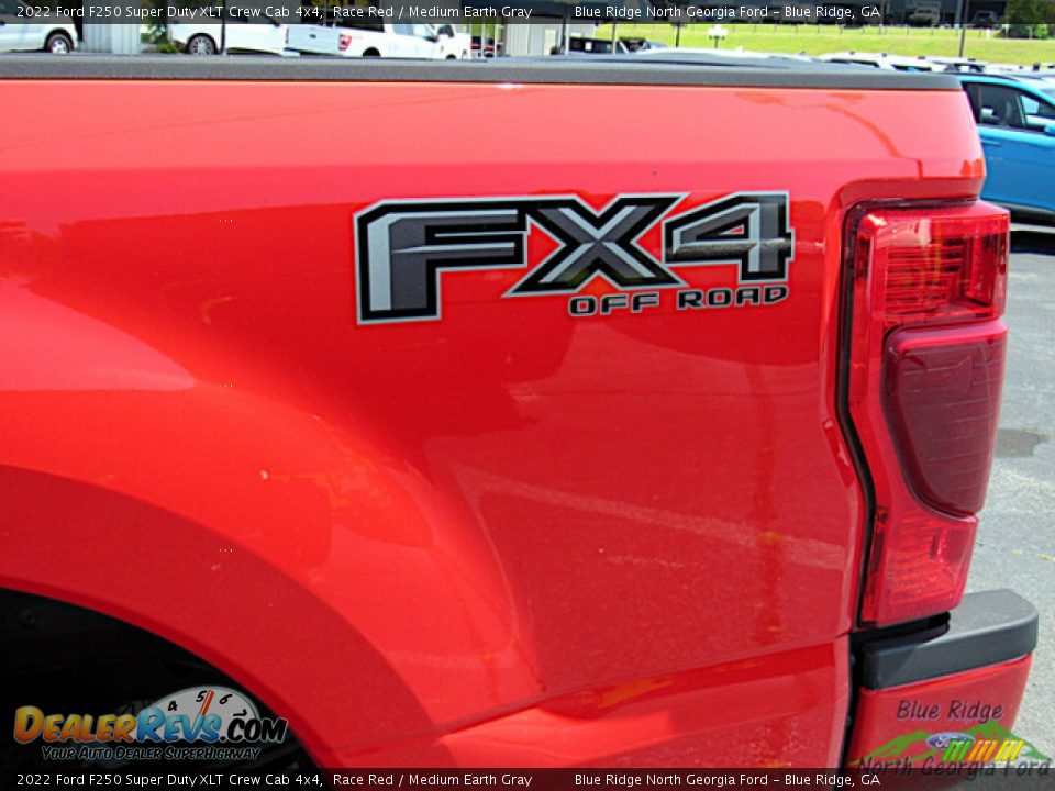 2022 Ford F250 Super Duty XLT Crew Cab 4x4 Race Red / Medium Earth Gray Photo #31