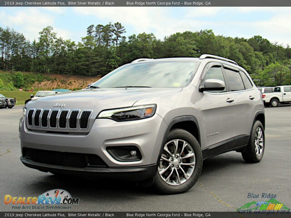 Front 3/4 View of 2019 Jeep Cherokee Latitude Plus Photo #1