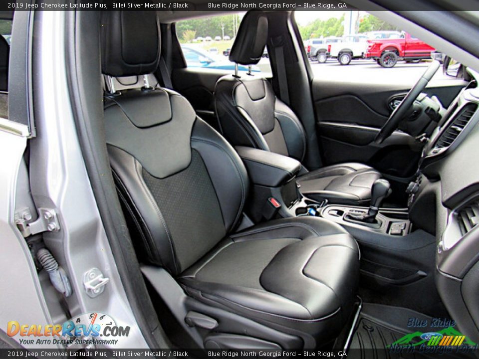 Front Seat of 2019 Jeep Cherokee Latitude Plus Photo #12