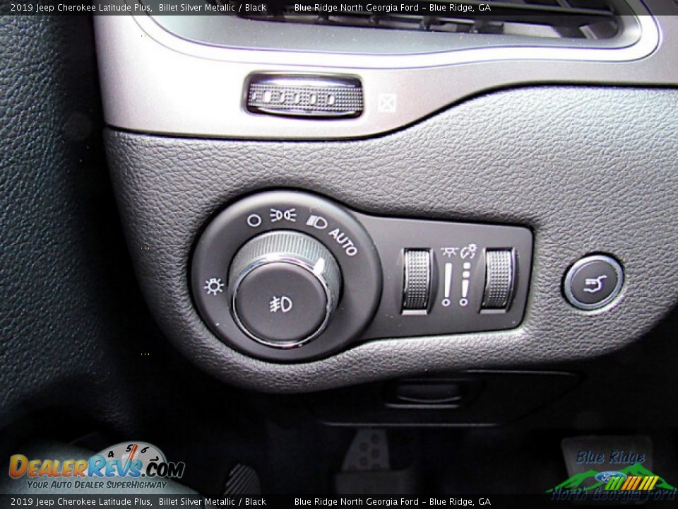 Controls of 2019 Jeep Cherokee Latitude Plus Photo #20