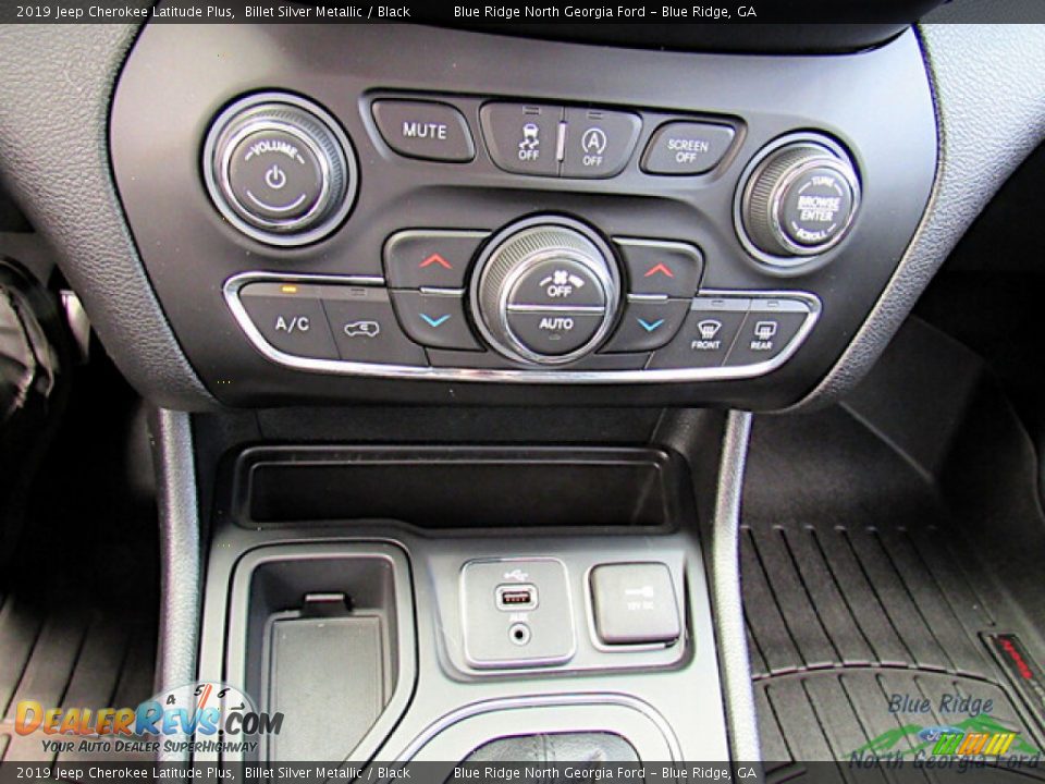 Controls of 2019 Jeep Cherokee Latitude Plus Photo #23