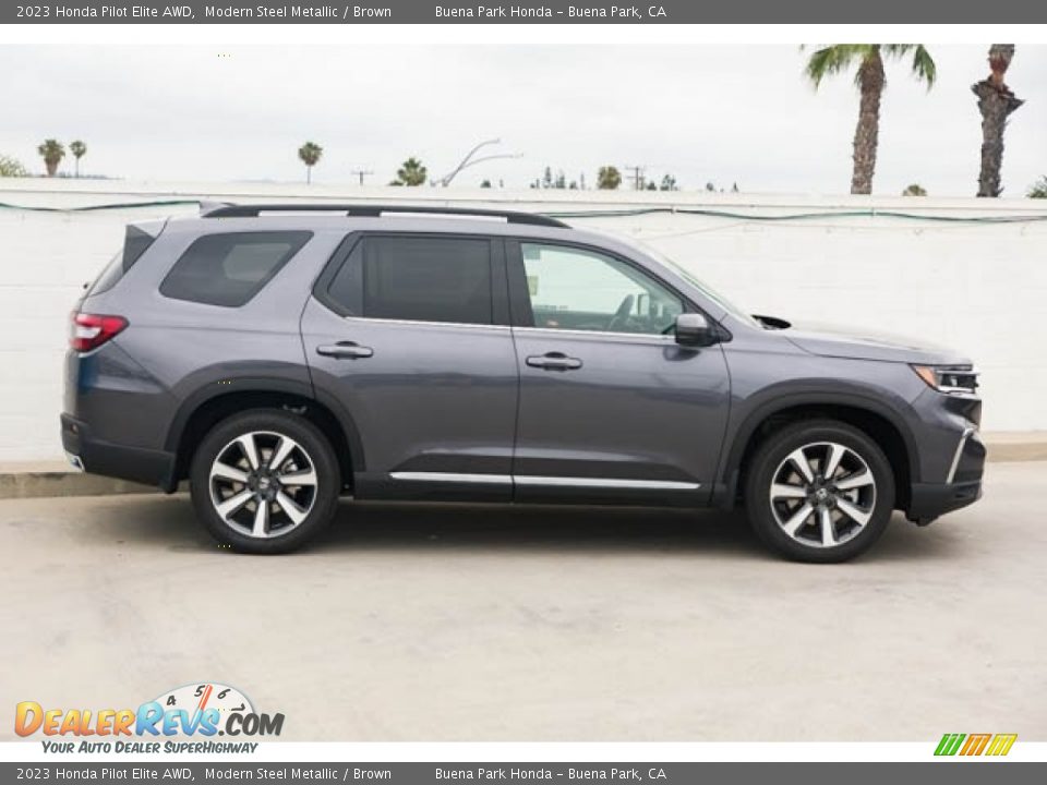 2023 Honda Pilot Elite AWD Modern Steel Metallic / Brown Photo #6