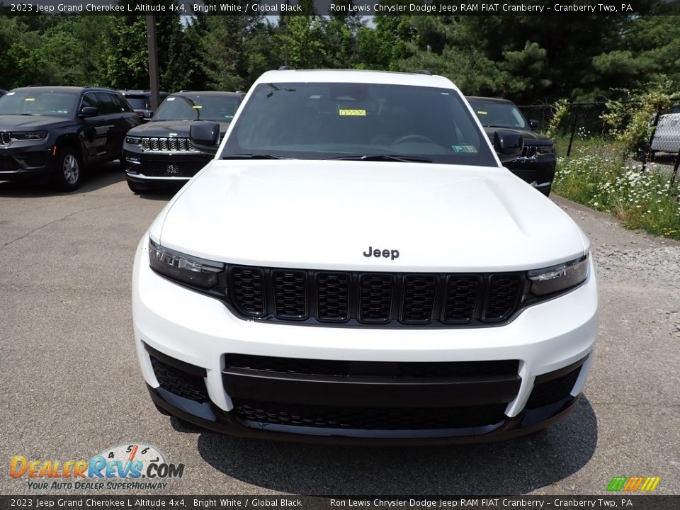 2023 Jeep Grand Cherokee L Altitude 4x4 Bright White / Global Black Photo #8