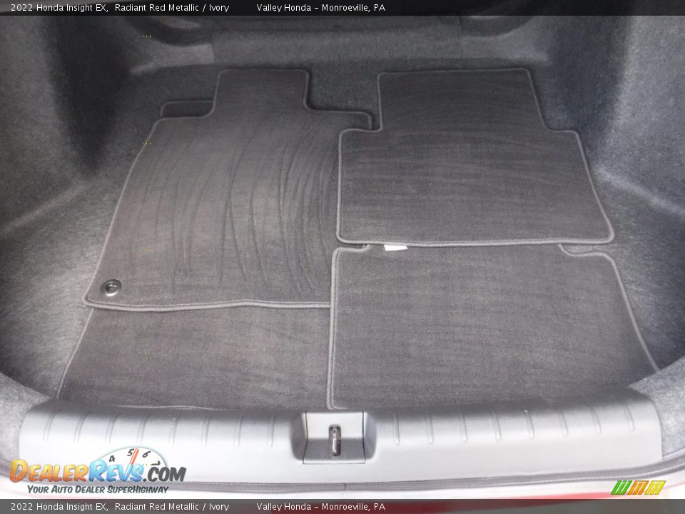 2022 Honda Insight EX Trunk Photo #31