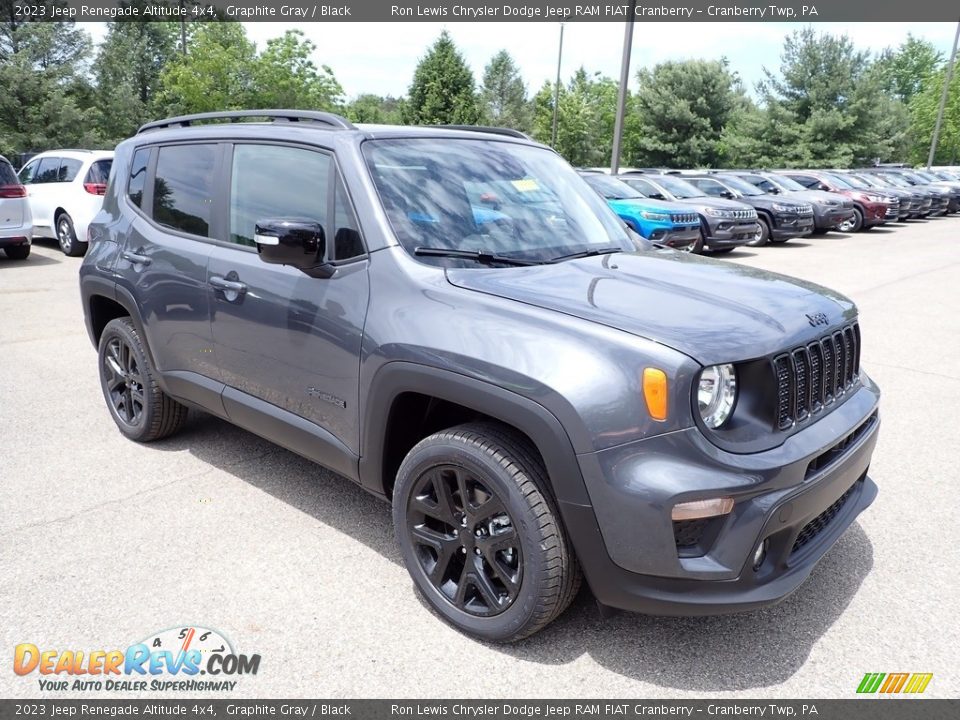 Front 3/4 View of 2023 Jeep Renegade Altitude 4x4 Photo #7