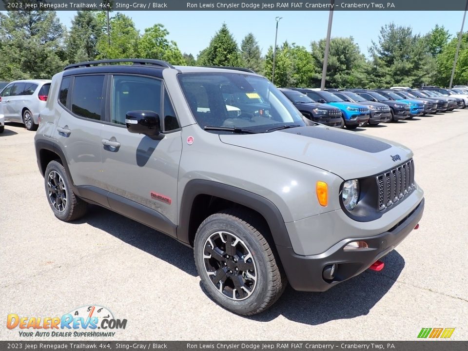 Front 3/4 View of 2023 Jeep Renegade Trailhawk 4x4 Photo #8