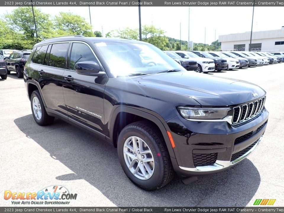 2023 Jeep Grand Cherokee L Laredo 4x4 Diamond Black Crystal Pearl / Global Black Photo #7