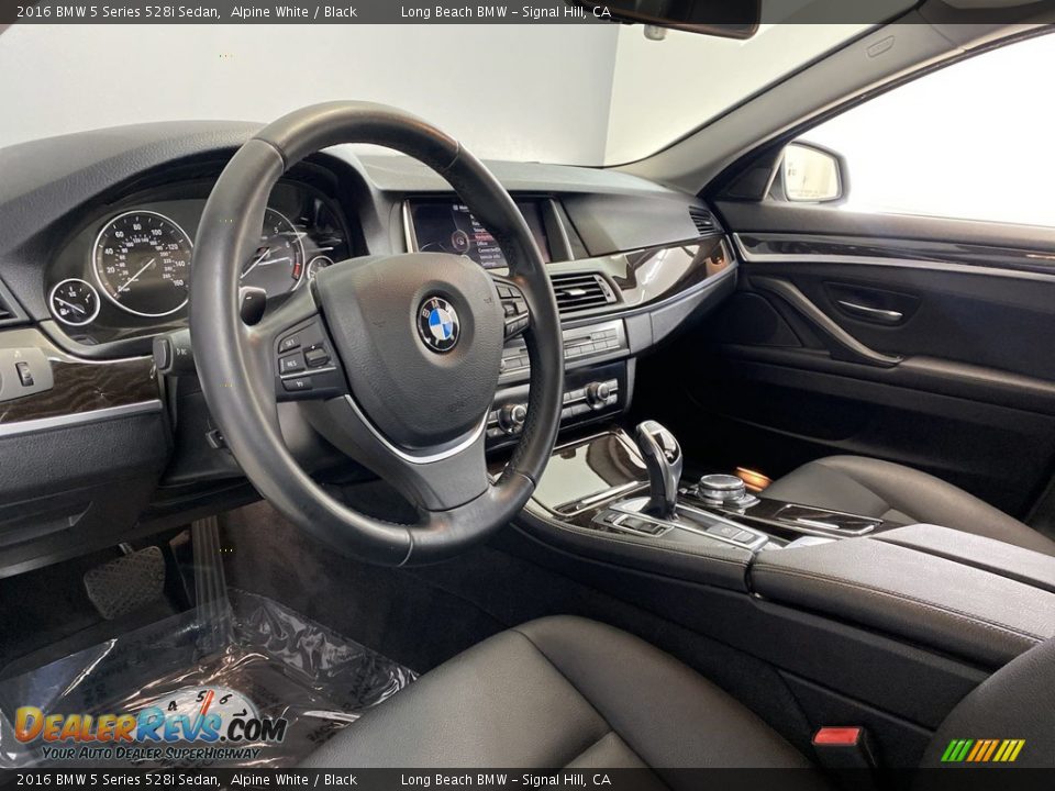 2016 BMW 5 Series 528i Sedan Alpine White / Black Photo #15