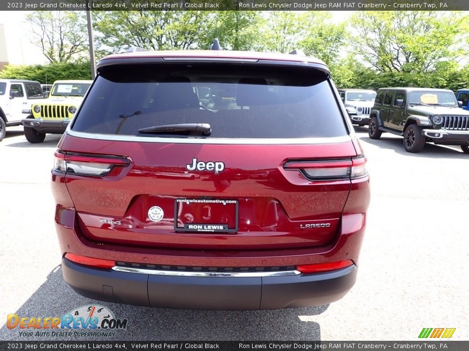 2023 Jeep Grand Cherokee L Laredo 4x4 Velvet Red Pearl / Global Black Photo #4