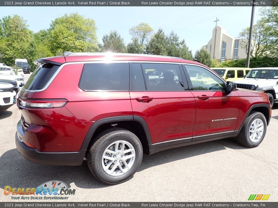 2023 Jeep Grand Cherokee L Laredo 4x4 Velvet Red Pearl / Global Black Photo #5