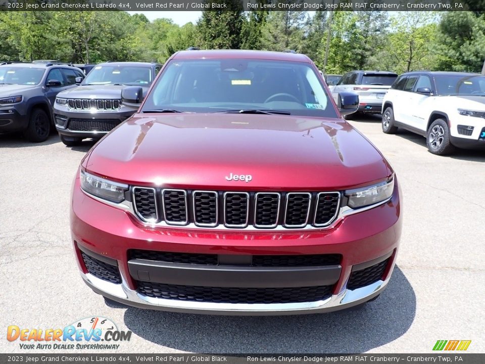 2023 Jeep Grand Cherokee L Laredo 4x4 Velvet Red Pearl / Global Black Photo #8