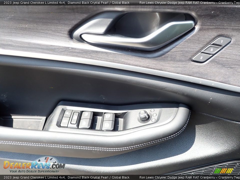 2023 Jeep Grand Cherokee L Limited 4x4 Diamond Black Crystal Pearl / Global Black Photo #15